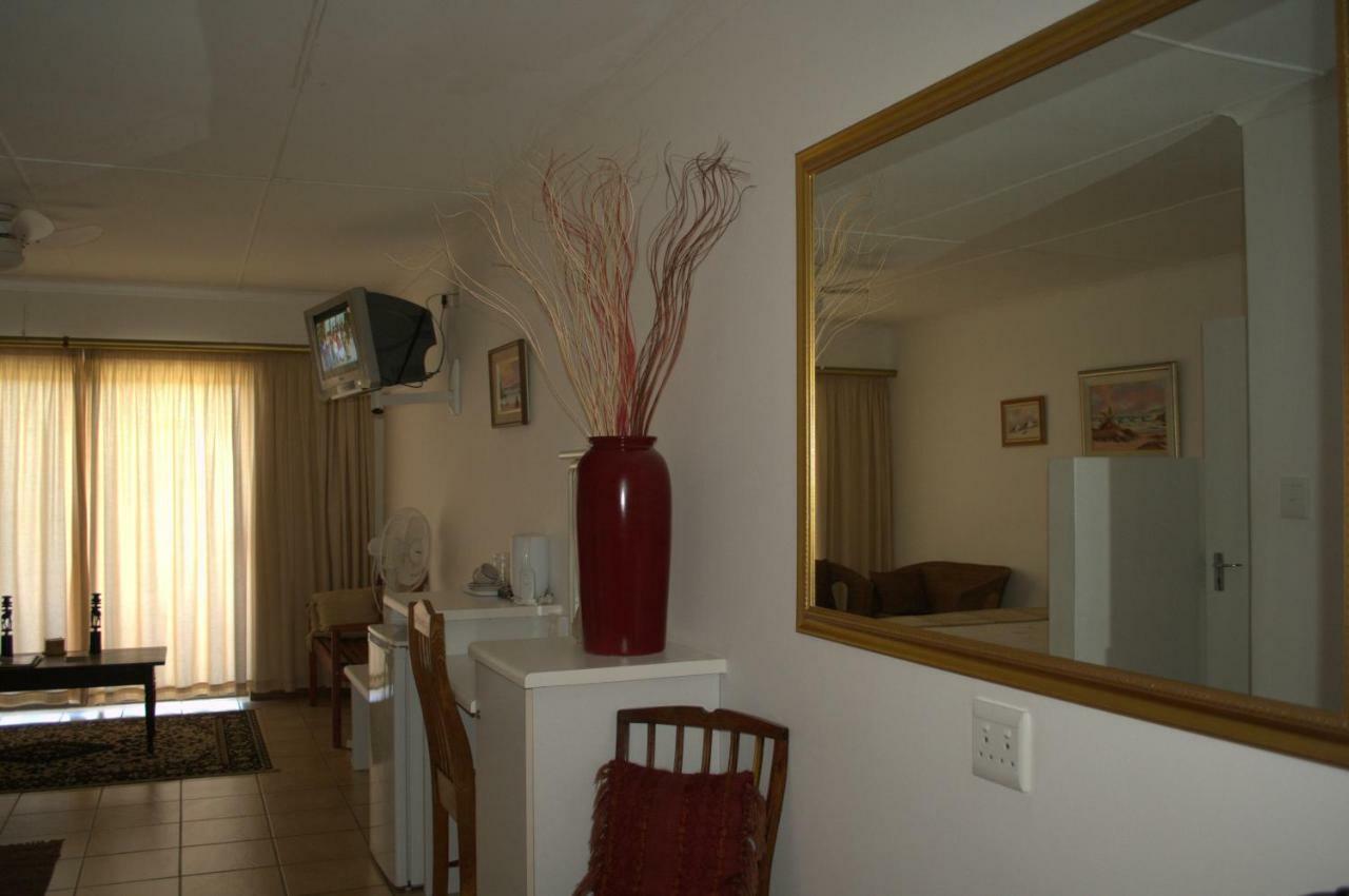 Crowned Crane Hotel Gonubie Quarto foto