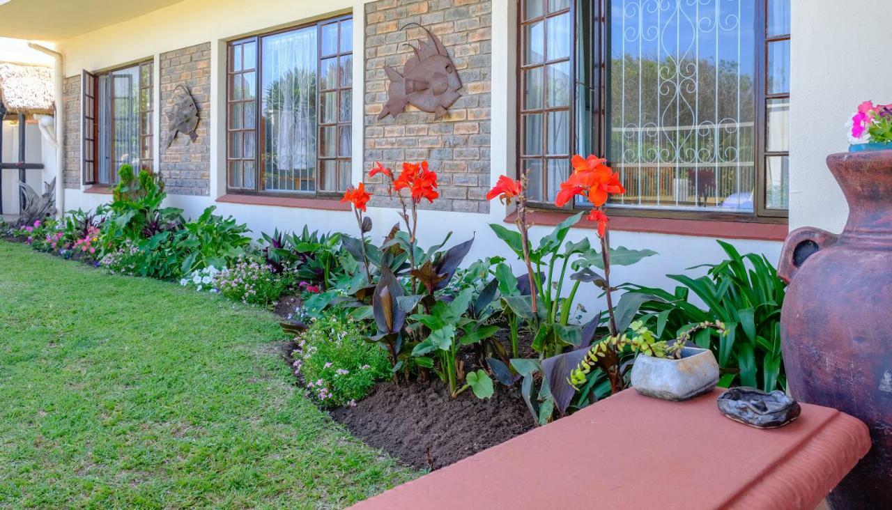 Crowned Crane Hotel Gonubie Exterior foto