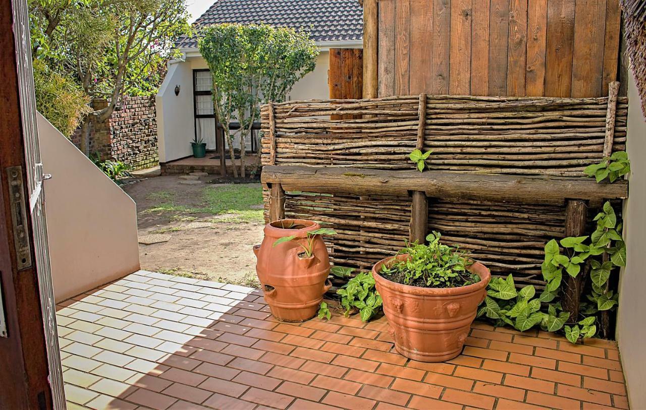 Crowned Crane Hotel Gonubie Exterior foto